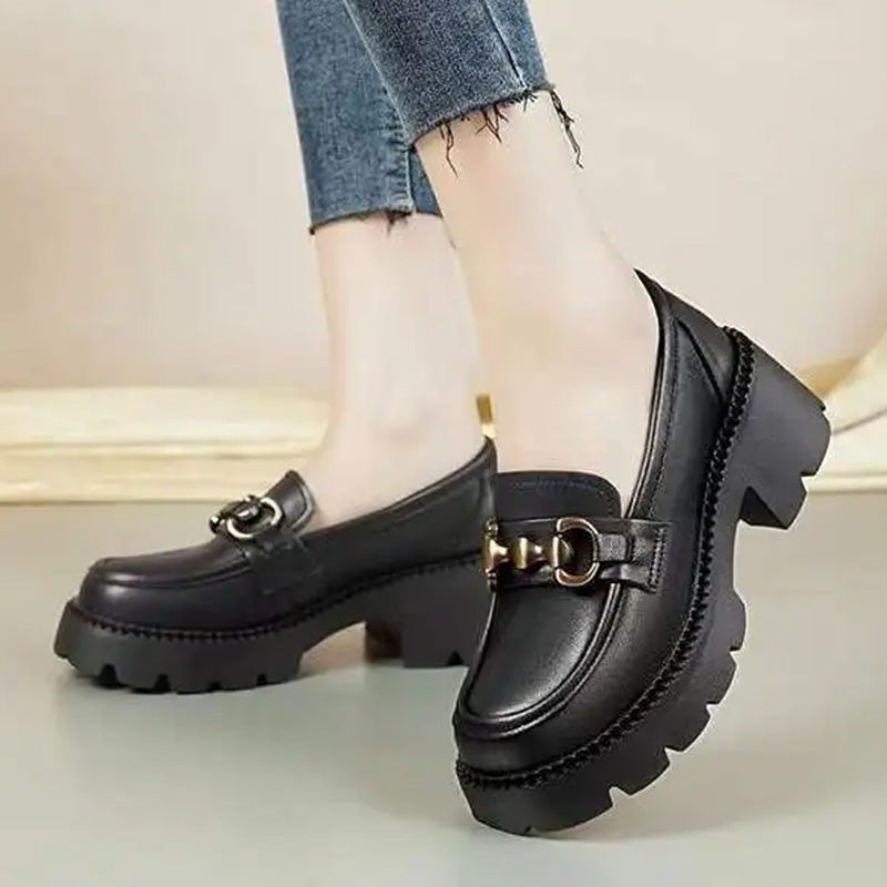 Black / 7.5