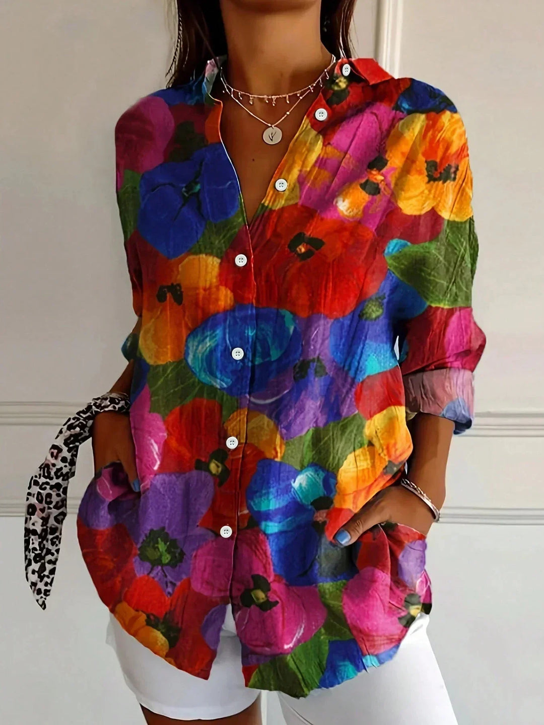 ELANORA - COLOURFUL BLOUSE WITH PLAYFUL PRINT