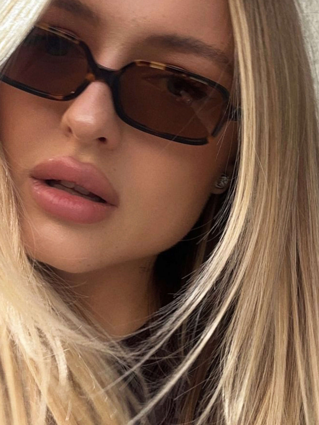 SKARLETT - GLAMOROUS SUNGLASSES